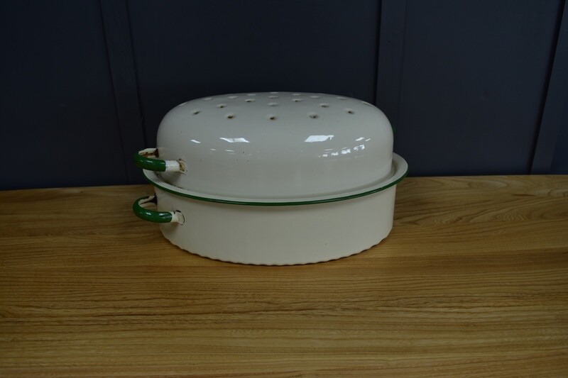 Green & Cream Enamel Roasting Tin