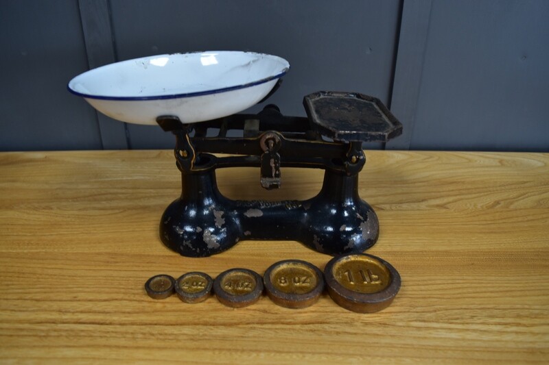 Kitchen Scales with Enamel Plate & Weights