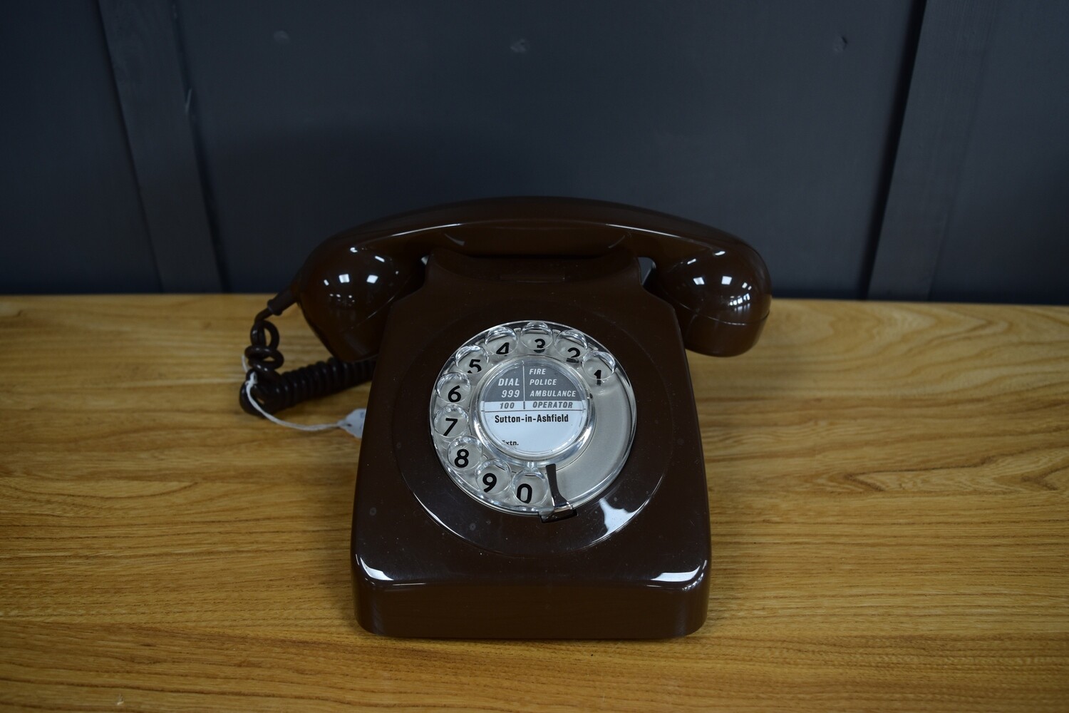 1980s Brown 8746 Telephone