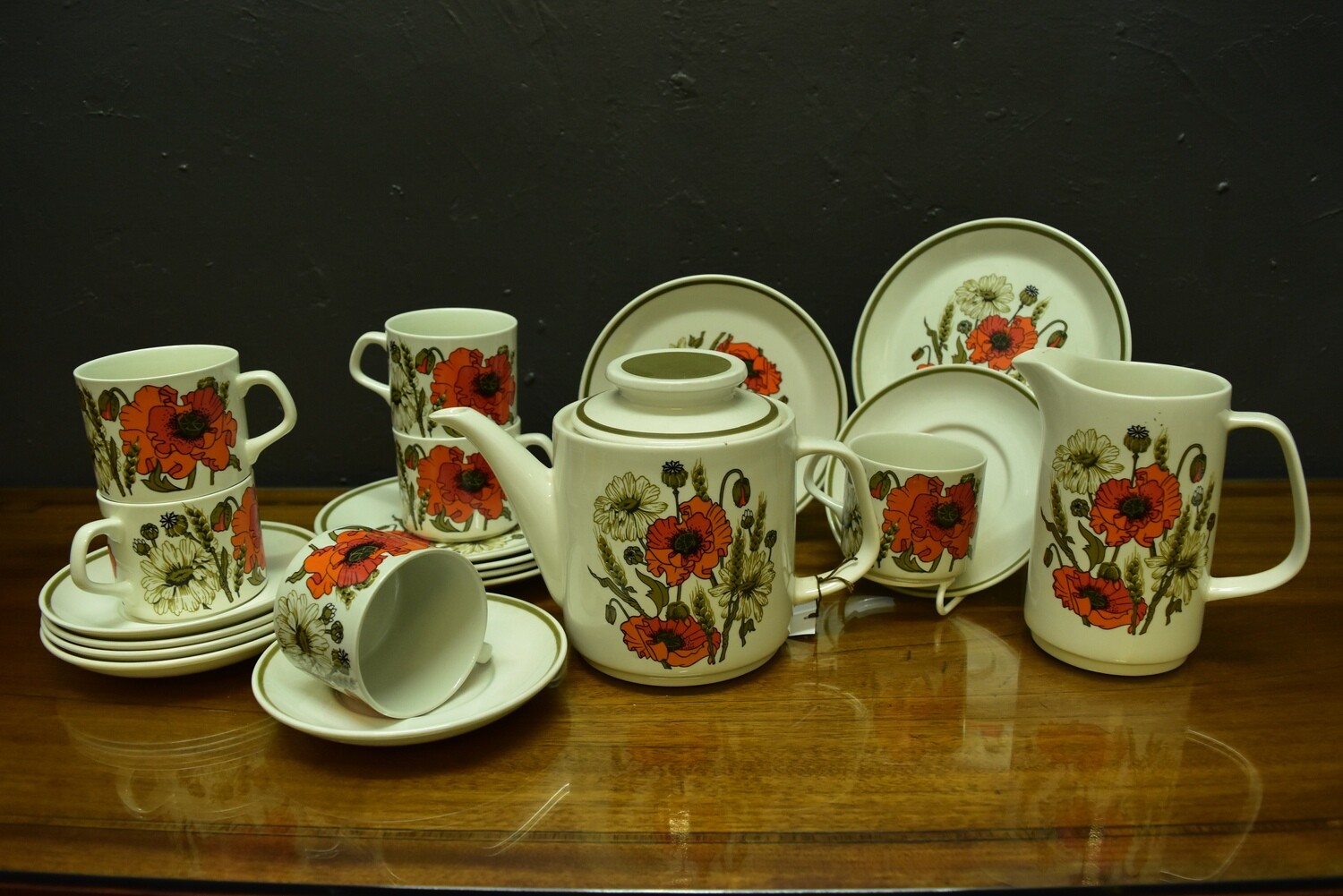 J & G Meakin "Poppy" Tea Service