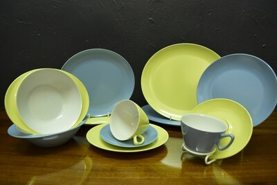 Gayden Melware Dinner service for Two in Blue & Yellow