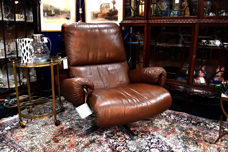 King Chair & Footstool by Andre Vanderbeuck