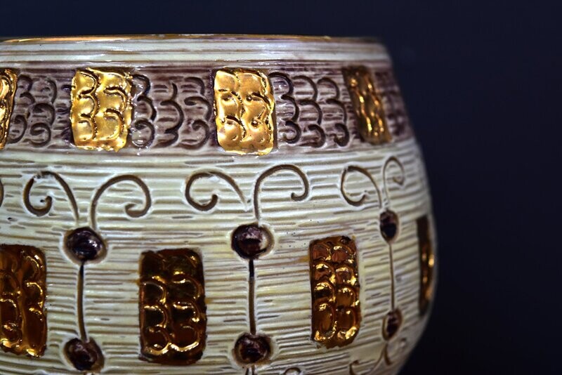 Italian Bitossi White & Gold Vase