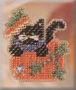 Black Kitty Magic by Mill Hill. Autumn Harvest Pin Collection. Counted Glass Bead kit with treasures 2004 Be ready for Halloween!