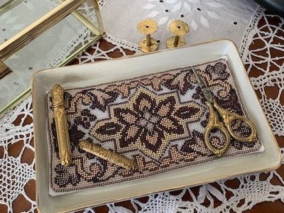 Tapis d&#39;Aliénor (Aliénor&#39;s carpet) by Reflets de Soie Beaded mini-kit Release March 2023
