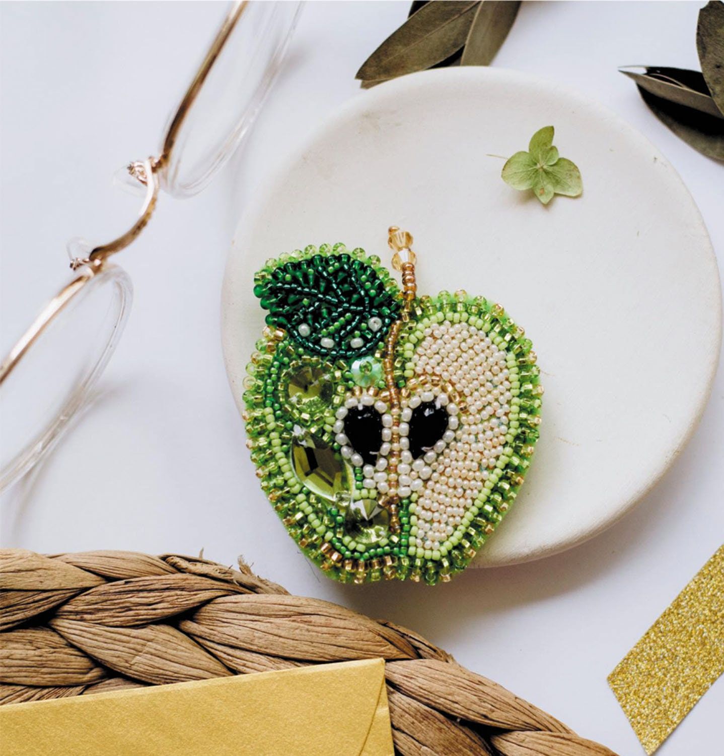 Green Apple by Abris Art Decoration Brooches (jewelry) with beads. Bead Embroidery Kit
