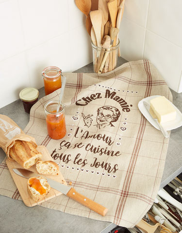 La Meilleure c&#39;est Mamie ! (The best is Grandma!) by Isabelle Haccourt Vautier Torchons collection Printed Counted cross stich pattern