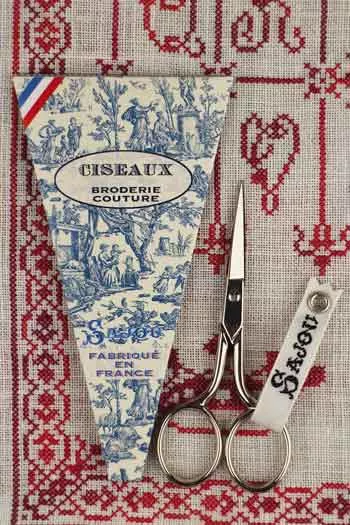 Marly nickel-plated miniature embroidery scissors by Sajou (France) model is perfect for beginners