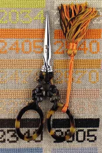 Flower - Pair of embroidery scissors tortoiseshell by Sajou (France) Private Collection