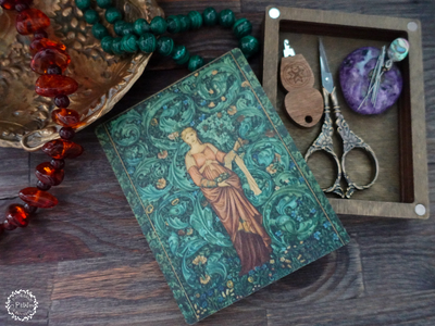 Pomona by William Morris Magnetic Embroidery Box by Primitive and Wood (P&amp;W) Designer embroidery accessories