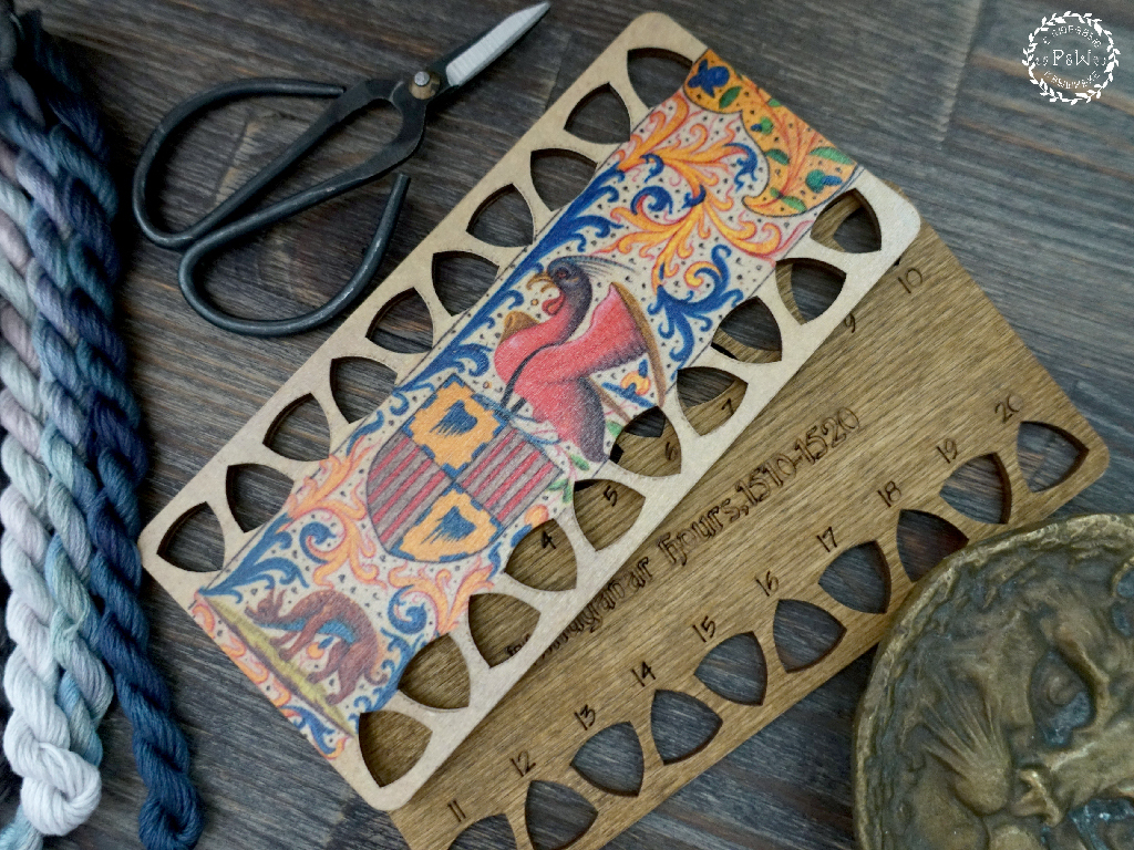 Almugavar Hours Large Floss Organizer by Primitive and Wood (P&amp;W) Designer embroidery accessories
