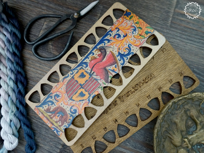 Almugavar Hours Large Floss Organizer by Primitive and Wood (P&amp;W) Designer embroidery accessories