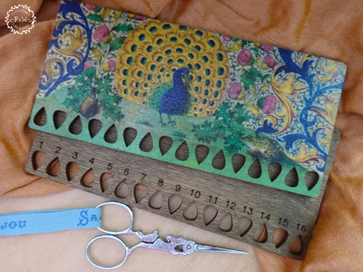 Peacock, Snail &amp; Toad (Medieval Botanical Motif) Floss Organizer by Primitive and Wood (P&amp;W) Designer embroidery accessories