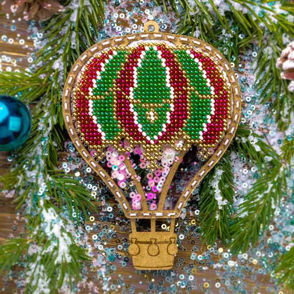 Red and green balloon by Wonderland Crafts Christmas Bead embroidery kit on a plastic base