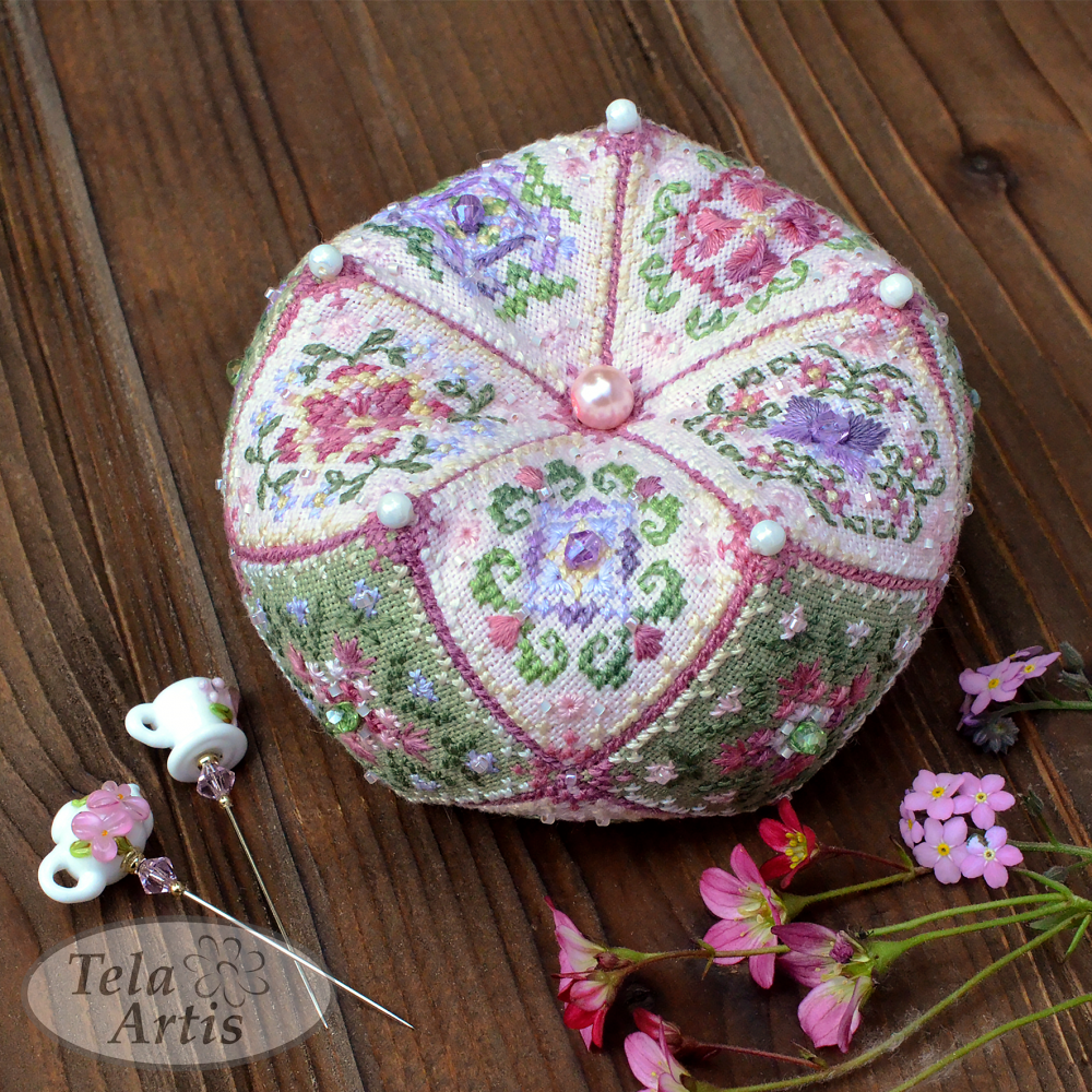 Bloomy 15-part biscornu by Tela Artis Biscornu &amp; Pinkeeps series Cross and decorative stitches embroidery kit