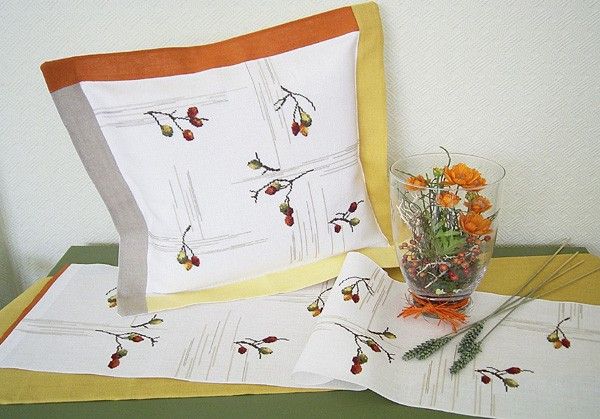 Hagebuttenspiel (Rosehip game) by UB-Design Counted cross-stitch pattern