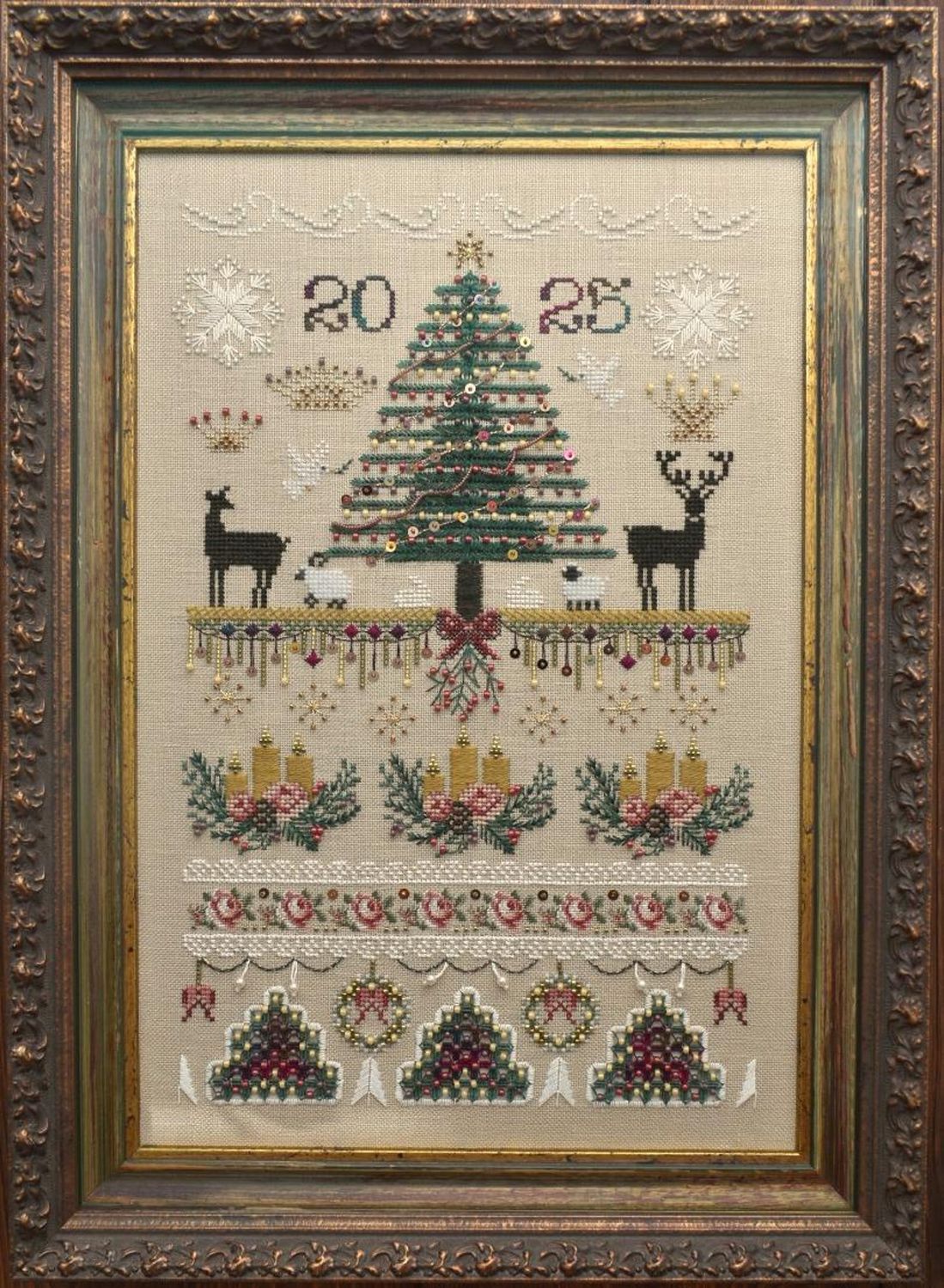 Christmas roses Sampler by MilleFleur 2025 Cross Stitch Pattern, Bead and thread pack