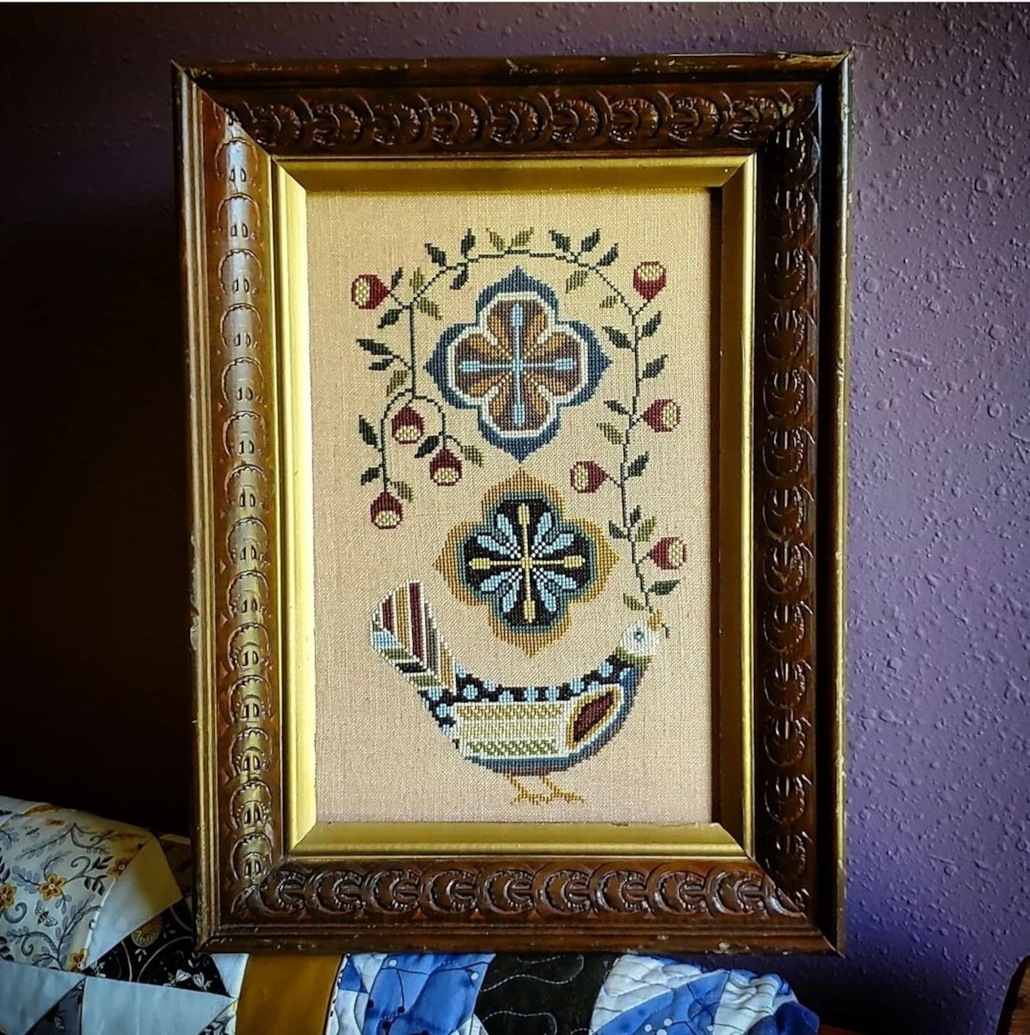 Pretty Bird by The Artsy Housewife 2023 Primitive counted cross stich pattern