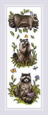 Three Raccoons by Riolis 2023 Counted cross stitch kit with woolen thread