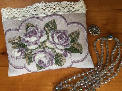 Le Temps des Roses (Time of the Roses) by Reflets de Soie 2019 Beaded mini-kit or pattern
