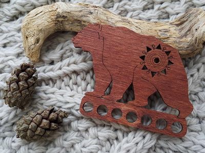 Bear P&amp;W Thread Organizer by Primitive and Wood Designer embroidery accessories