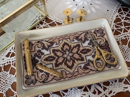 Tapis d'Aliénor (Aliénor's carpet) by Reflets de Soie Beaded mini-kit Release March 2023