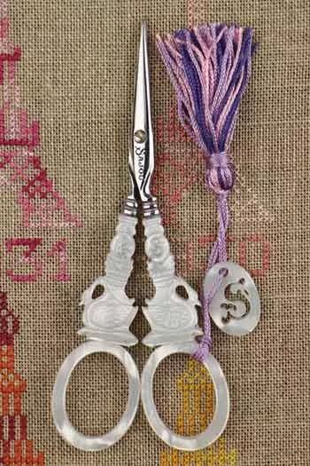 Swan - pair of embroidery Scissors Mother of Pearl Style by Sajou (France) Private Collection
