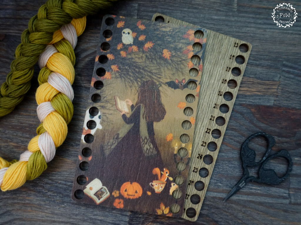 Ghosts Cute Halloween Thread organizer by Primitive and Wood (P&amp;W) Designer embroidery accessories