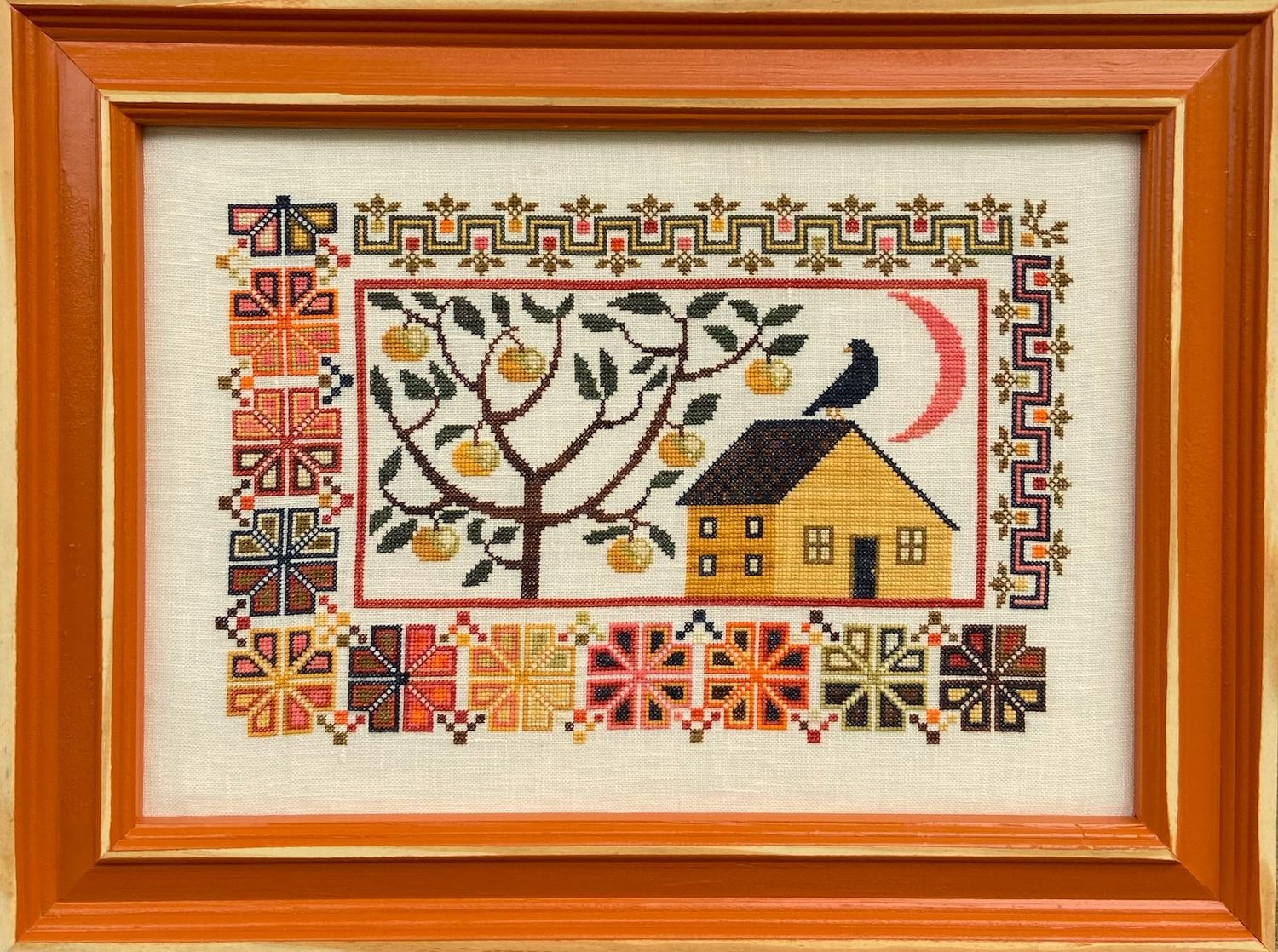 Golden Delicious by The Artsy Housewife 2023 Primitive counted cross stich pattern