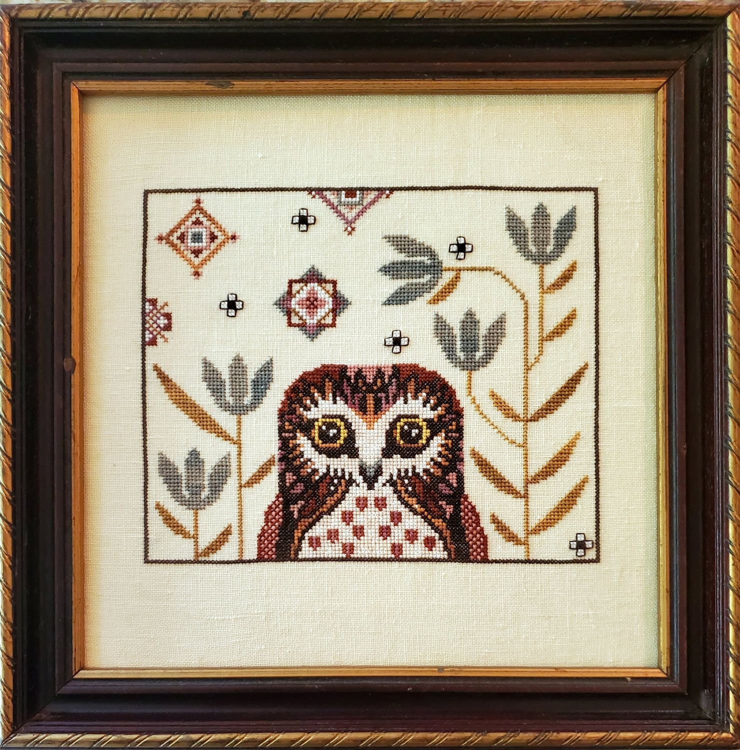 Oona Owl by The Artsy Housewife 2023 Primitive counted cross stich pattern