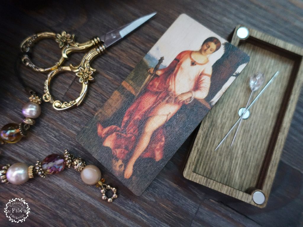 Judith Magnetic Needle Case by Primitive and Wood (P&amp;W) Designer embroidery accessories