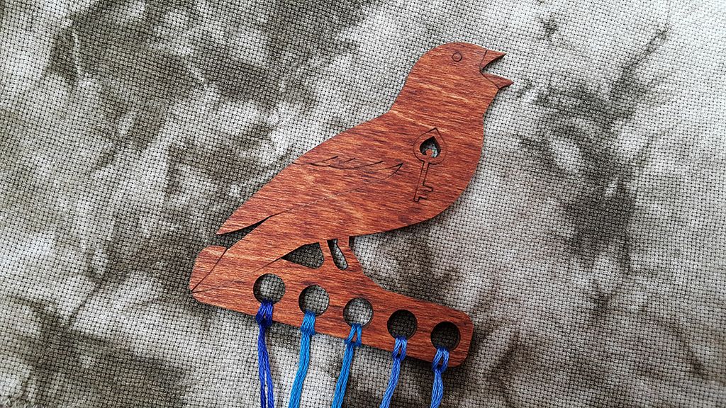 Bird P&amp;W Thread Organizer by Primitive and Wood Designer embroidery accessories
