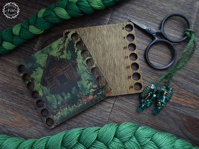 Baba Yaga’s Hut Thread Organizer by Primitive and Wood (P&amp;W) Designer embroidery accessories
