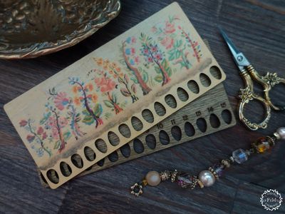 Enchanted Garden Thread Organizer by Primitive and Wood (P&amp;W) Designer embroidery accessories