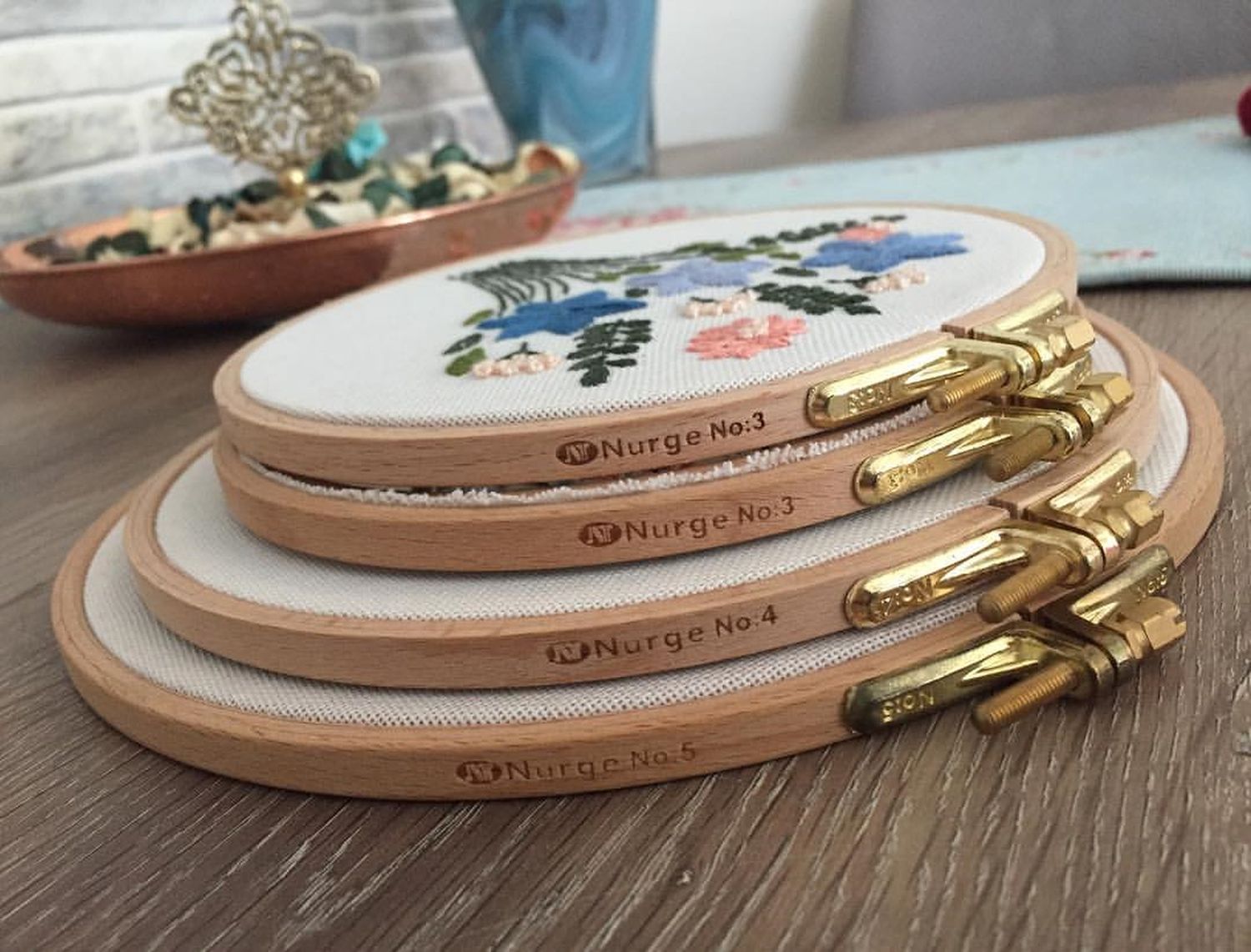 Nurge Embroidery Hoops 8mm Width (0.31") Hoop Diameter 10" or 250mm Beech Screwed Embroidery Hoops