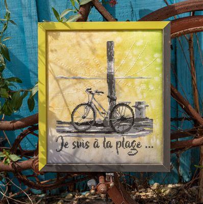 Je suis à la plage (I'm at the beach) by Isabelle Haccourt Vautier Collection Oleron by ISA Printed cross stitch pattern
