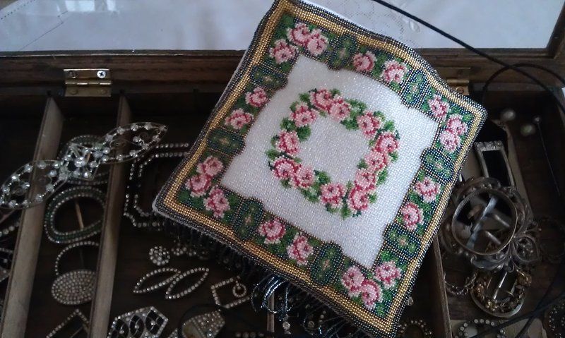 Le Bal d'Hortense (Hortense's Ball) by Reflets de Soie 2012 Beaded mini-kit or printed pattern