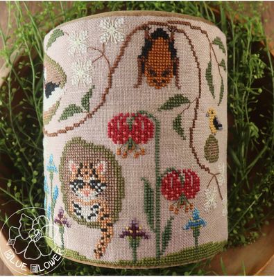 Trunk Town Summer by The Blue Flower Counted cross stitch pattern