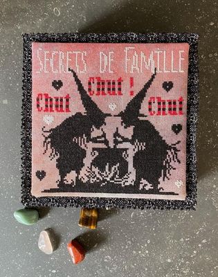 Secrets de Famille by Isabelle Haccourt Vautier Printed cross-stitch pattern