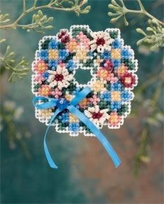 Spring Wreath by Mill Hill 2006 Spring Bouquet Series Seasonal Ornament Beading embroidery kit with magnet