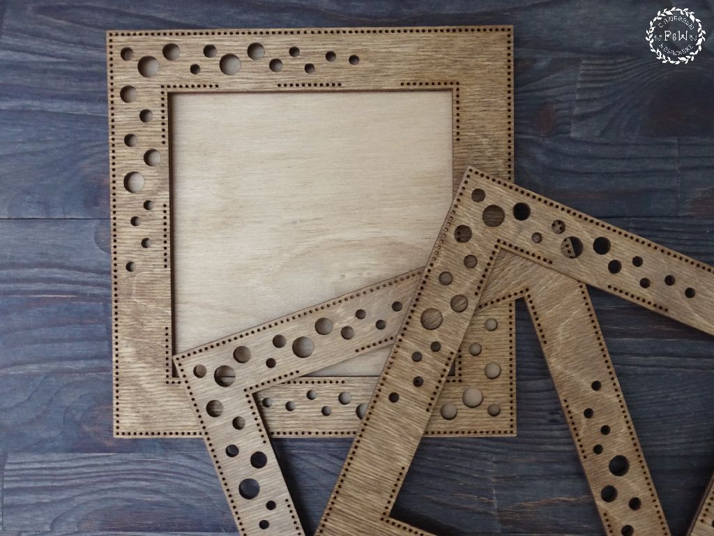 Circle Cutout Frame for Mill Hill by Primitive and Wood (P&amp;W) Designer embroidery accessories