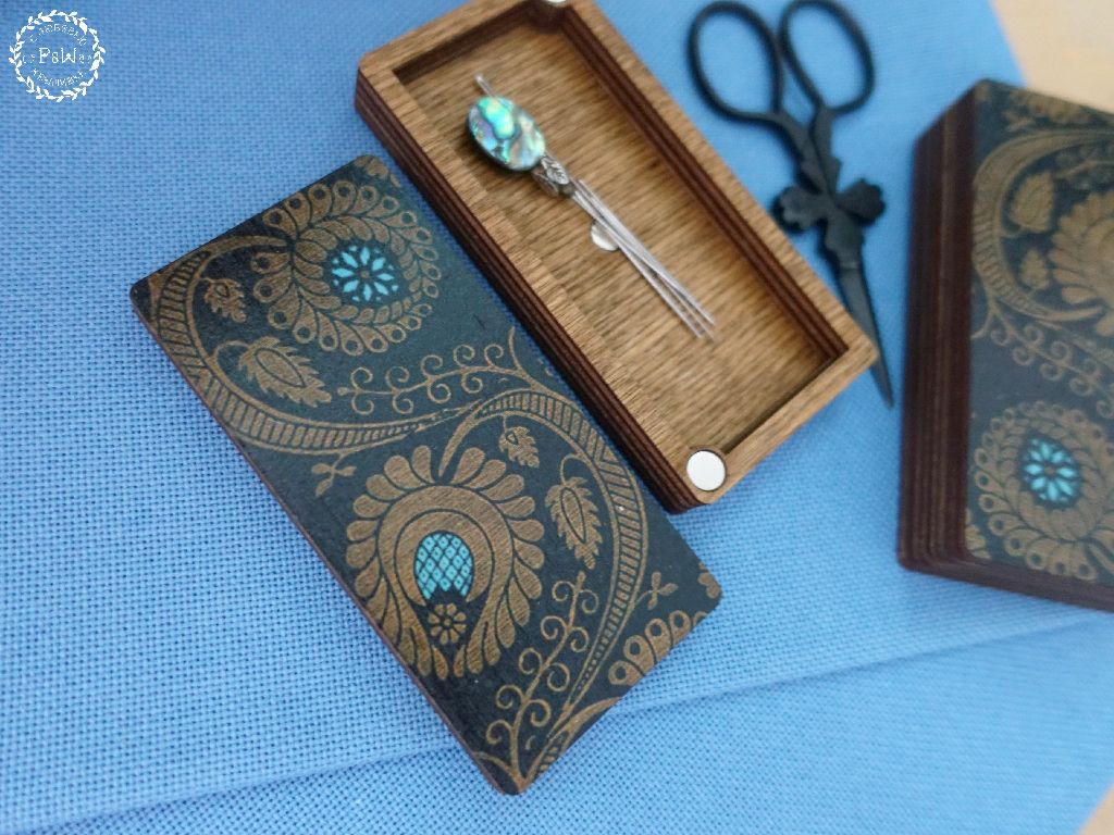 Bilibin’s Flowers Needle Case by Primitive and Wood (P&amp;W) Designer embroidery accessories