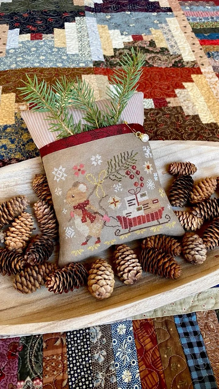 The Postmouse's Christmas Delivery by Blueberry Ridge Designs 2025 Counted cross-stitch pattern