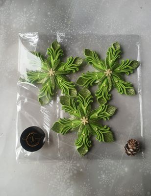 Zestaw śnieżynek pistacja