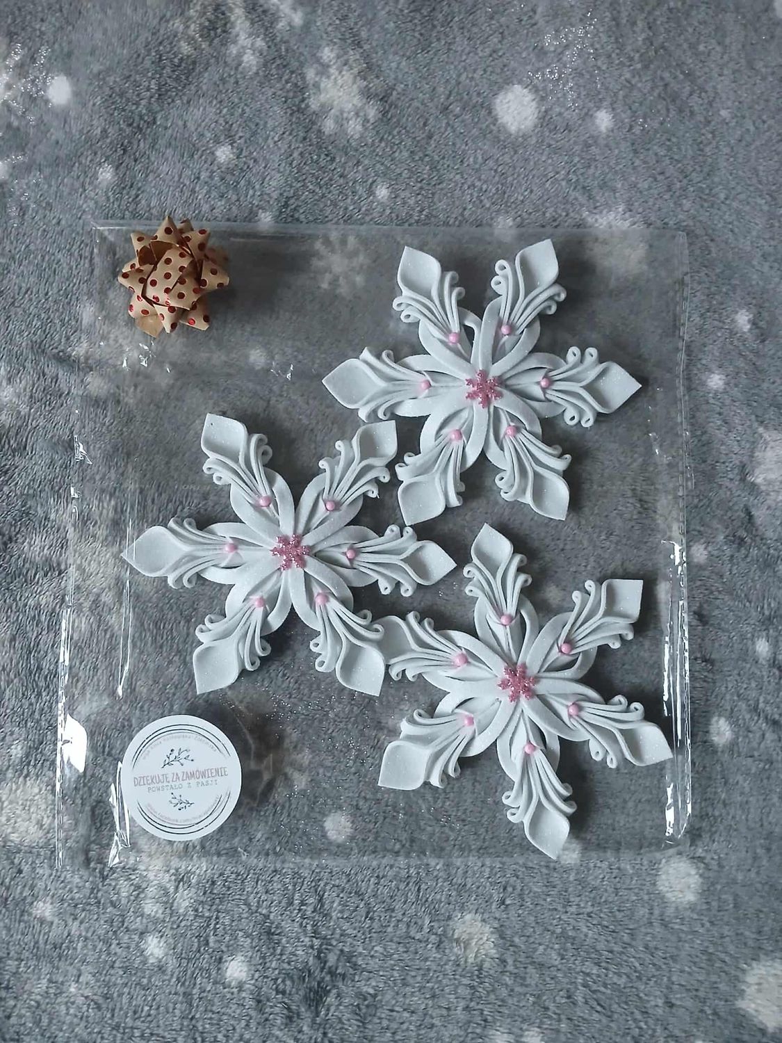 Zestaw śnieżynek białych z różem