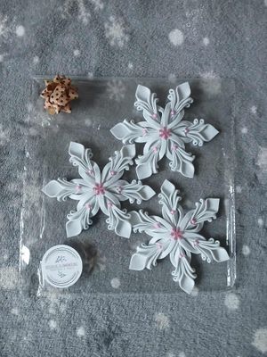 Zestaw śnieżynek białych z różem