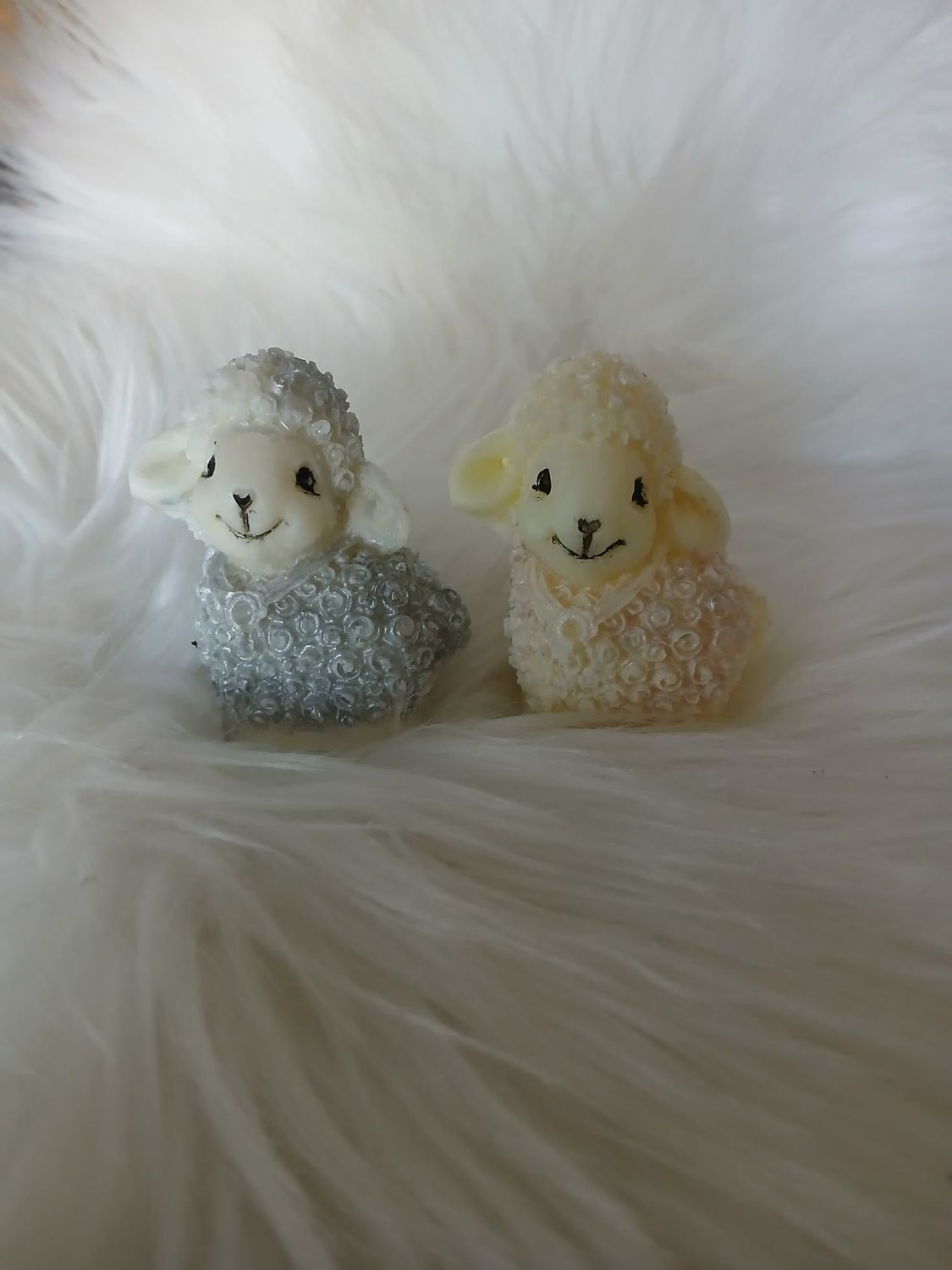 Świeca wielkanocna baranek