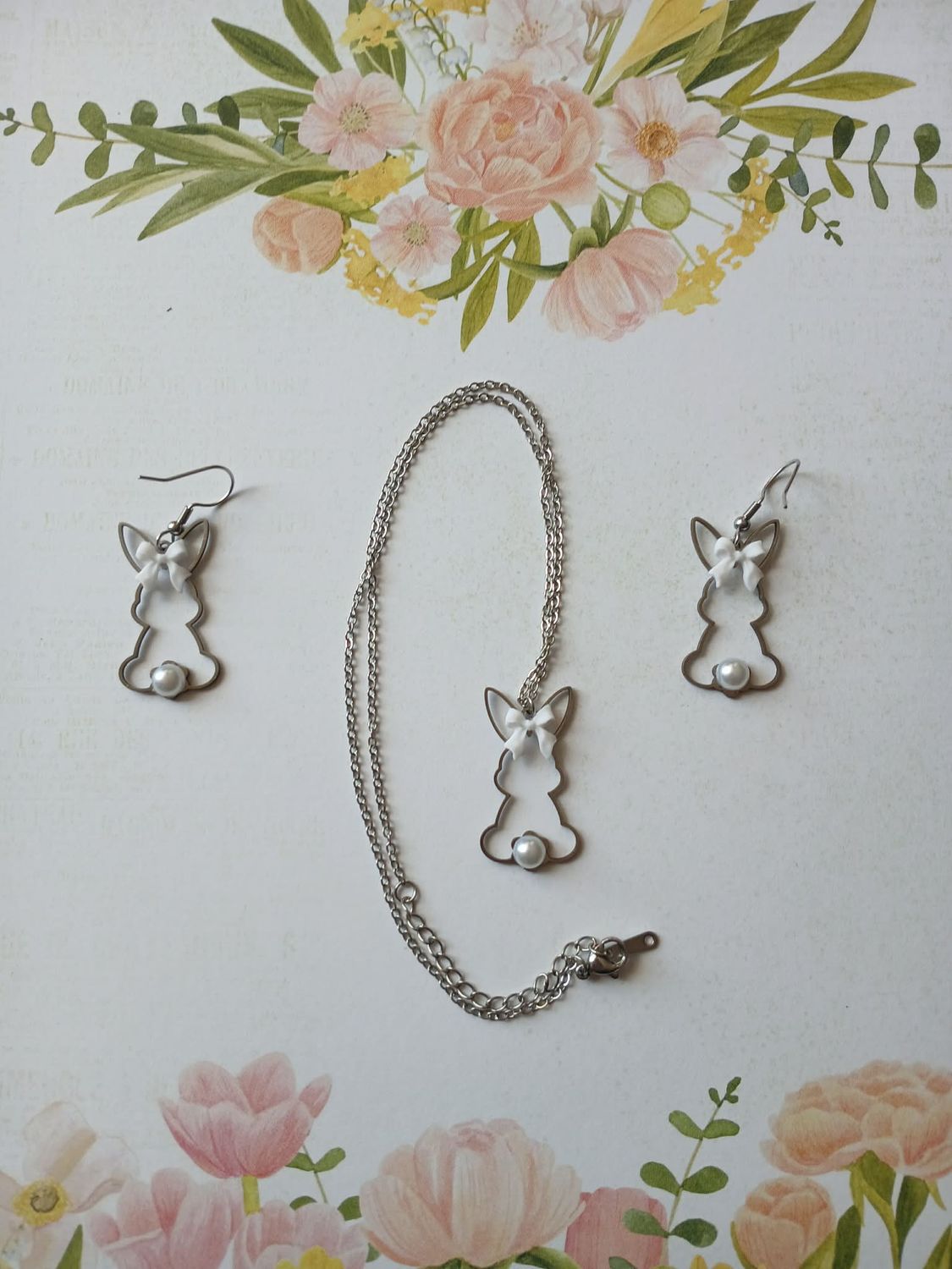 Zajączkowy komplet biżuterii