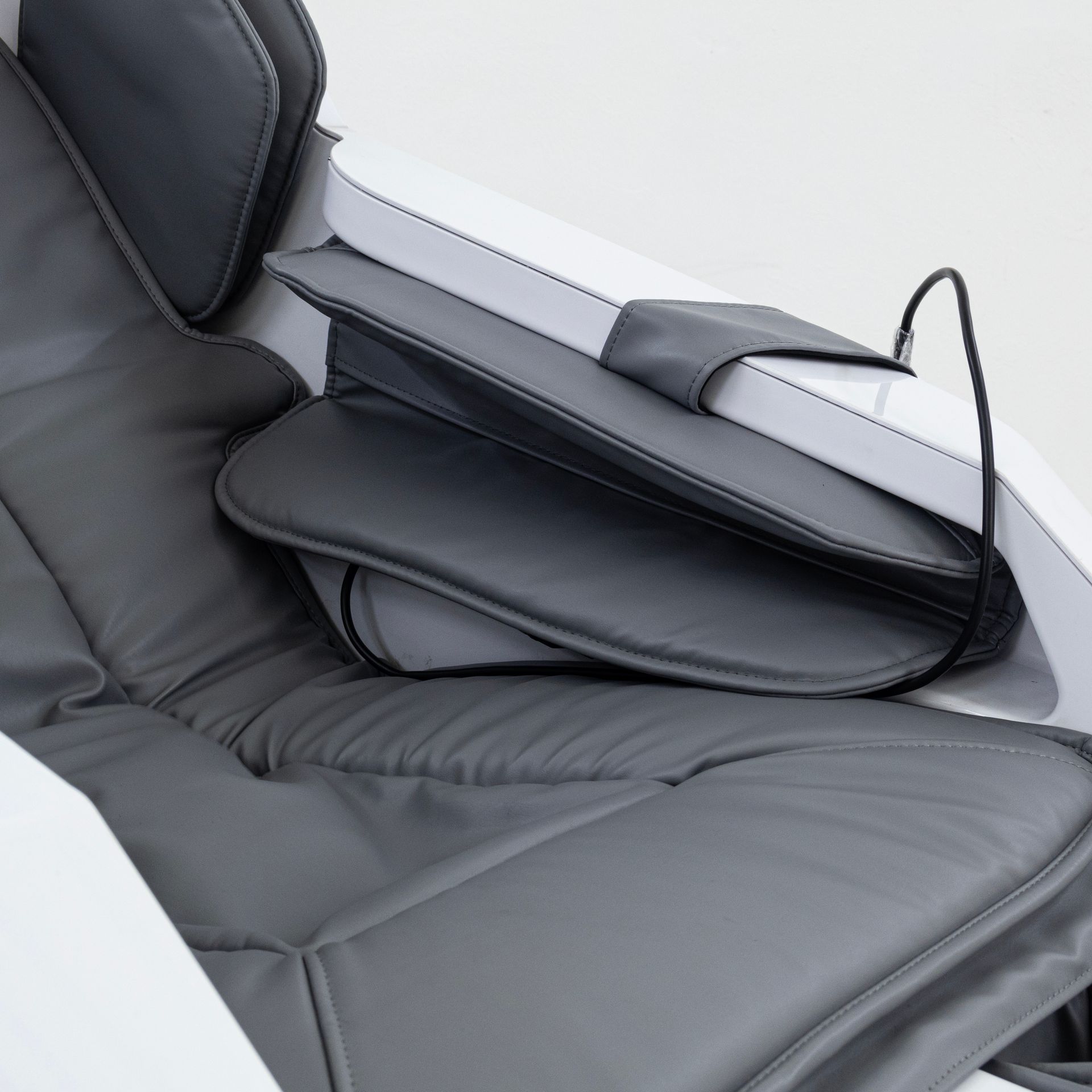 Orion Cozy Mate Z380 Massage chair - White