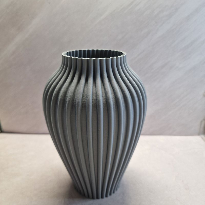3D Printad Vas I Mörkgrå